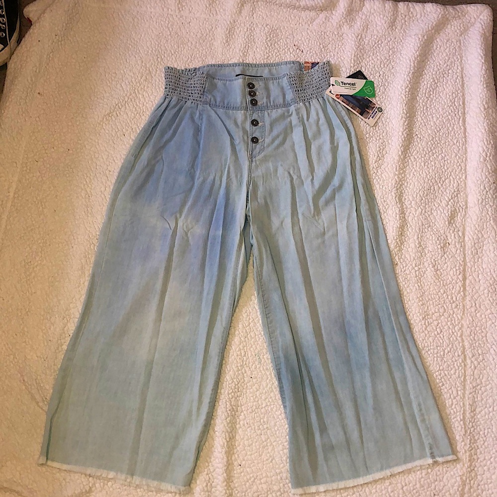 High Rise Flowy Jeans